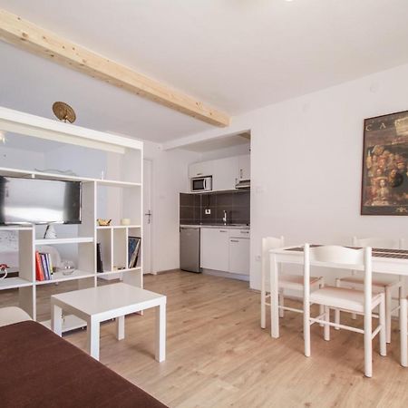 Studio La Boheme Ровінь Екстер'єр фото