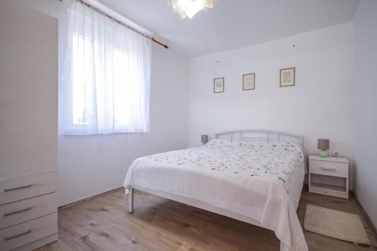 Studio La Boheme Ровінь Екстер'єр фото